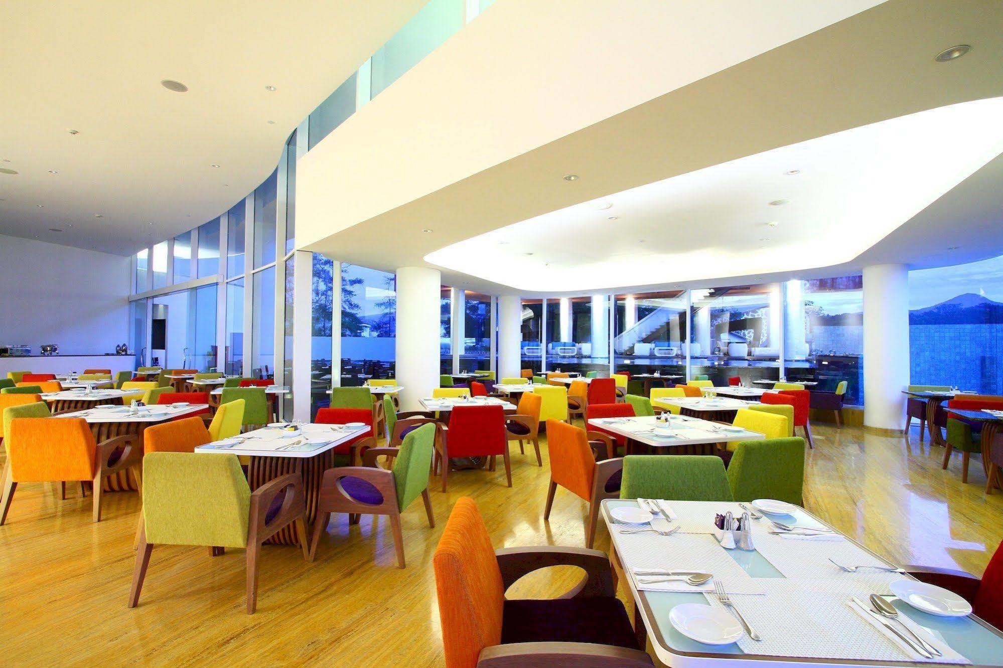 Sensa Hotel בנדונג מראה חיצוני תמונה